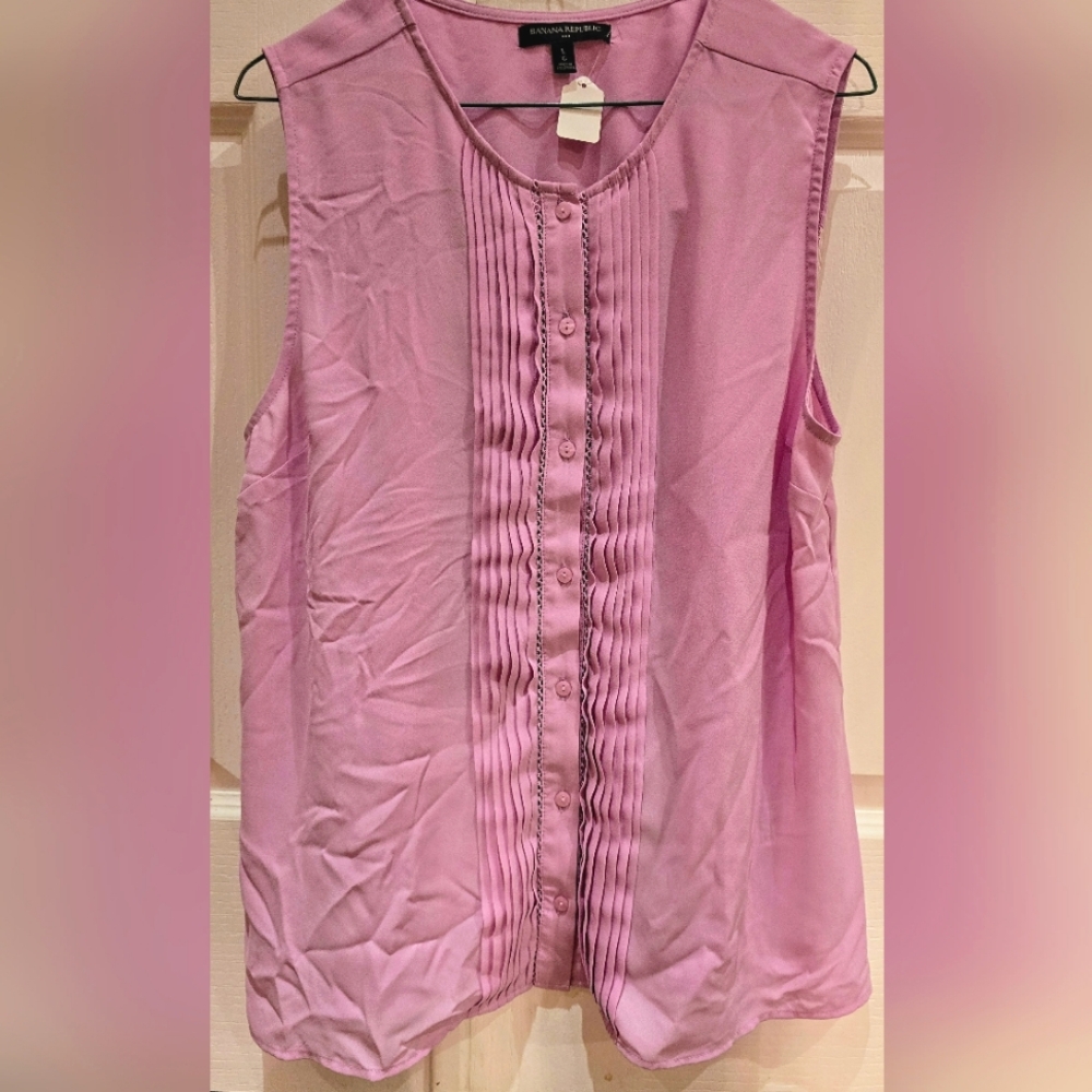 Banana Republic pink sleeveless blouse